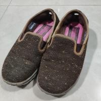 ราคา รองเท้า #skechers size 37"พื้นรองเท้าเป็นแบบ Memory Foam (26302256618)