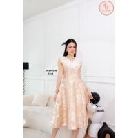 ราคา BT 15-1218 เดรสยาวดีเทลแขนกุดคอระบายเป็นชั้น ๆ ที่ปกสีขาว เนื้อผ้าทอลายสวย ทอลายแน่น (27707464108)