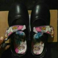 ราคา รองเท้านักเรียน มือสอง (21981891332)