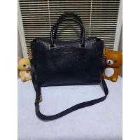 ราคา กระเป๋าสะพายข้างCharles&Keith สีดำหนังแท้นิ่มสวย (22081857645)