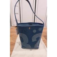 ราคา ส่งต่อกระเป๋าRally The Bag สีDenim (used) กระเป๋าทรง Bucket ทอลายโลโก้ (28108284313)