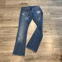 ราคา Used in good condition กางเกงยีนส์ Diesel แท้! (7512268805)