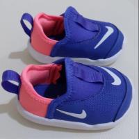 ราคา รองเท้าเด็ก Nike มือสอง ซื้อมาไม่เคยใช้งานเลยค่ะ (6016101735)