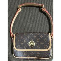 ราคา กระเป๋าทรงพอชไหล่ลายLouis#หนังแท้#มือสองเหมือนใหม่#หลุยส์ (21819870618)