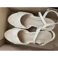 ราคา รองเท้าเจ้าสาว fashion Eyes ไซส์ 38 รวมส่ง (22284281659)