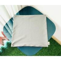 ราคา ปลอกหมอนอิง หรือปลอกคลุมเบาะรองนั่ง สีเทาลายลอน ยี่ห้อ CASA VERDE (สภาพใหม่) มือสองสภาพดี สินค้าญี่ปุ่น-เกาหลีแท้ (18031294011)
