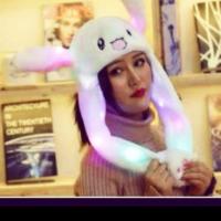 ราคา พร้อมส่ง หมวกกระต่ายดุ๊กดิ๊กขยับหูได้มีไฟ (1962150327)