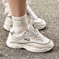 ราคา รองเท้า Fila Ray ของแท้100% ใส่1ครั้ง (2771032179)
