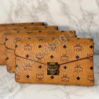 ราคา กระเป๋า​Mcm ของแท้​ มือ1 Miileเข้ามา 4 ใบ ขนาด 9 นิ้ว สายโซ่ทองสวย ถือเป็นคลัสก็ได้ (2406389516)