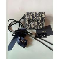 ราคา Dior D-Touch Trifold Wallet with strap มือสองสภาพเหมือนใหม่ ปี 2022 (22717227024)