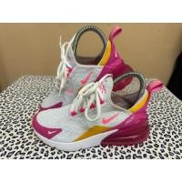 ราคา รองเท้าผ้าใบ nike air max 270 มือสองสภาพดีมากๆ size36.5 ยาว23cm สภาพ95% (29010389918)