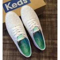 ราคา *ส่งต่อ* รองเท้า Keds ลายฉลุ น่ารักหวานๆมว๊าก (15250310120)