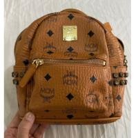 ราคา กระเป๋าเป้หนังแท้ x mini mcm งานลุ้น สีออริ สภาพสวย (23546923870)