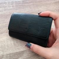 ราคา LV key ลายไม้ Epi สีดำ / key holder 6 Keys ของแท้ % (19222178481)