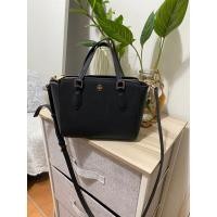 ราคา ส่งต่อกระเป๋าสะพาย Tory burch สีดำ (24728757345)