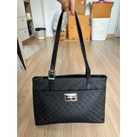 ราคา กระเป๋า Roberta di Camerino มือสอง ของแท้% สภาพยังสวย ผ้าไม่เฟด (25638644803)