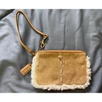 ราคา Coach คล้องมือ หนังกลับ มือสอง (3724072410)