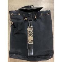 ราคา กระเป๋าเป้ Moschino มือสอง (11701866878)