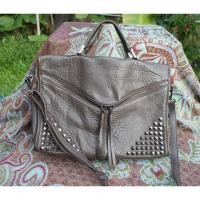 ราคา กระเป๋าสะพายหนังแท้ สีเทาอมน้ำตาล แบรนด์ Gill by Gill stuart (1700779756)