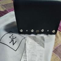 ราคา กระเป๋า LYN(ลินน์) สีกรม ของแท้ซื้อจาก shop (3813603065)