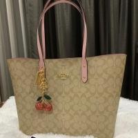 ราคา TOWN TOTE IN SIGNATURE CANVAS ( COACH F76636) (4234524543)