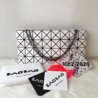 ราคา NEW BAO BAO ISSEY MIYAKE 8x4 BLOCK (34318050)