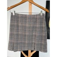ราคา กระโปรงลายสก็อตสั้นเหนือเข่า H&M ผ่าหน้าเล็กน้อย 2 ด้าน (24626301725)
