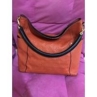 ราคา Sold Louis Vuitton Limited Cherry Empreinte Leather Bagatelle Bag แท้ (12244464740)