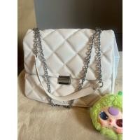 ราคา ส่งต่อกระเป๋าสะพายหนังแบรนด์ H&M สีครีม ราคา 350 บาท (26114643651)