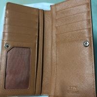 ราคา Sale กระเป๋าสตางค์ มือ2 LYN สีน้ำตาล แท้ 100% สภาพดี ไม่ค่อยได้ใช้ (869556394)