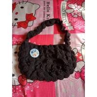 ราคา กระเป๋าถือผ้าย่นสีดำคล้าย คารีน (23279787226)