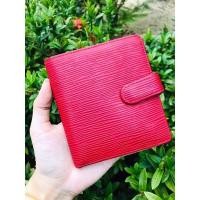 ราคา LV. 2 พับสั้น ลายไม้สีแดง แท้% (21235843408)