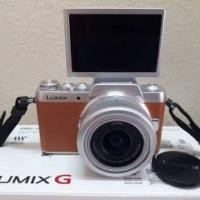 ราคา Panasonic Lumix GF9 กล้องอุปกรณ์+กระเป๋า+ มีฟิล์มกันรอยติดให้เรียบร้อยค่ะ (2626792359)