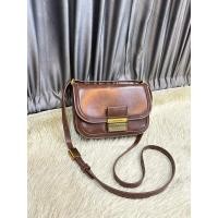 ราคา >>CHARLES & KEITH 8.5”<< กระเป๋ามือสอง สวย!!ราคาพิเศษ!! (29313308759)