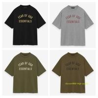 ราคา **** Hot *** FEAR OF GOD ESSENTIALS เสื้อยืดแขนสั้นพิมพ์ลายตัวอักษร Half Arc (24387575220)