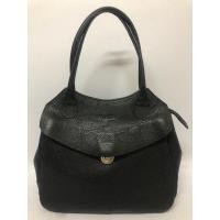 ราคา กระเป๋ามือสอง PRADA Vintage สีดำ หนังแท้ ขนาด 12 นิ้ว พร้อมส่ง (22954974203)