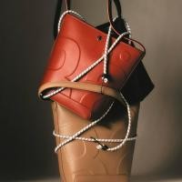 ราคา ***พร้อมส่ง***Rally The Bag Whisper ของแท้ 100% [[ใช้โค้ด shopee ลดเพิ่มได้อีก]] (26965745421)