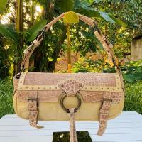 ราคา Yurena by Estro Made in ITALY กระเป๋าหนังวัวแท้ แซมหนังจระเข้แท้ (12767375483)