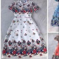 ราคา พร้อมส่ง เดรสยาวผ้าแก้วงานปักแน่นทั้งชุด บอกเลยว่างานนี้ งานป้ายจริยา ของเค้าดีจริง เนื้อแก้วปักดอกแน่นมีซับใน (1704643899)