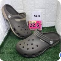 ราคา รองเท้าเด็กโต crocs M-4 (22.5 ซม.) สีน้ำตาล มือสอง (2587088098)