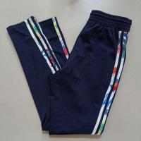 ราคา กางเกงวอร์มผ้าหนาสีน้ำเงินเข้มมีแถบลายใบไม้ (25425866639)