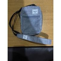 ราคา กระเป๋า Herschel รุ่น Sinclair Large มือสอง (21822877949)