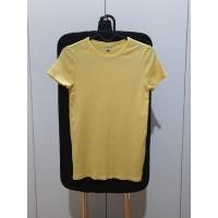 ราคา (Used) เสื้อยืดผ้าร่อง Uniqlo สีเหลือง (6536604521)