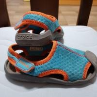 ราคา Crocs เด็กมือ 2 สภาพดี (2906931977)