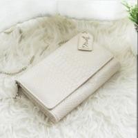 ราคา ส่งฟรี EMSกระเป๋า perota woc python สีครีม (2125458486)