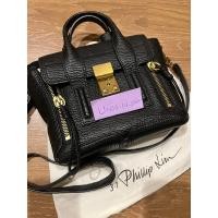 ราคา ส่งต่อ Phillip Lim : Pashli Mini Satchel Black (GWH) (16595642914)
