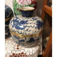 ราคา โถกระเบื้องลายครามจับขอบทองเหลือง (28711804110)