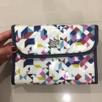ราคา Used like new กระเป๋าเครื่องสำอาง kloset แท้ (869836225)