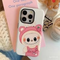 ราคา สองในหนึ่งอะนิเมะโทรศัพท์กรณีสนุกและน่ารักสตรอเบอร์รี่หมีรถยนต์ผ้าม่านสองชั้นแอปเปิ้ลบังคับ iPhone 15 15PROMAX 13 PRO MAX 14 12บวกเปลือกแข็ง XR 7พลัส8บวก (29055578978)