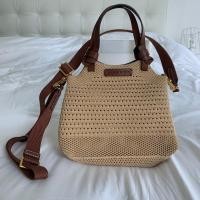 ราคา กระเป๋าโท้ทถักนิตติ้งหูจับดีไซน์ผูกปมรุ่น Ida แบรนด์CHARLES & KEITH มือสอง สภาพดี (28610825361)